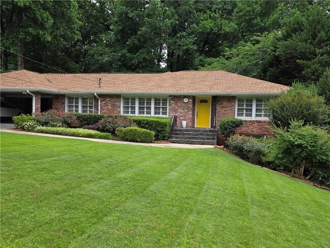 Building Photo - 2129 Pine Forest Dr NE