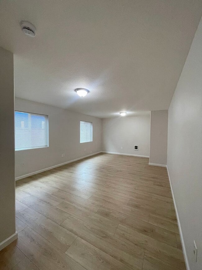 Photo - St. John's Townhome - 5 Bedroom, 2 bath Duplex Unit