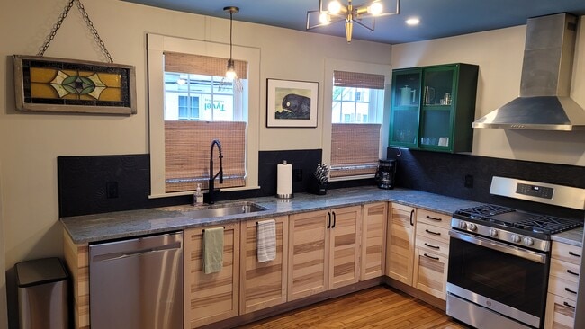 Photo - 55 Buffum St