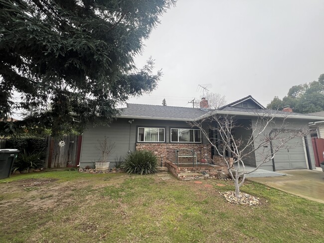 Photo - 2217 Madera Rd