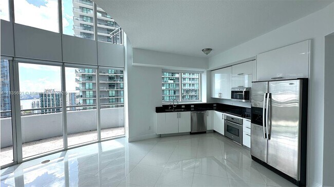 Photo - 60 SW 13th St Unidad 3624