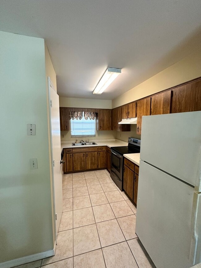 Photo - Nice 2/1.5 Duplex Located Across From St. ...