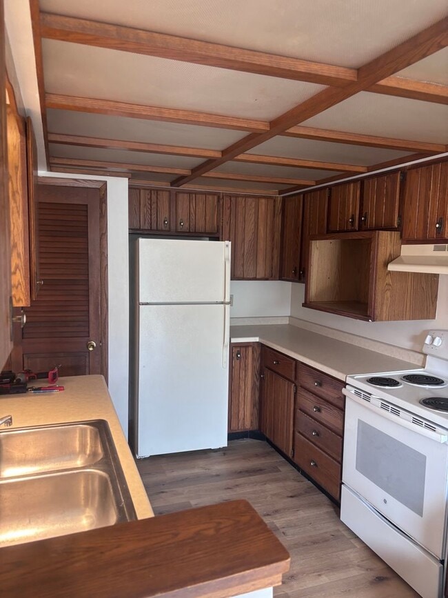 Photo - 657-663 Brooks Unit 663