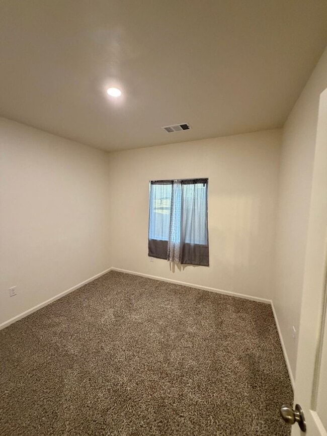 Photo - Make yourself at home in this delightful Delano single-family residence!