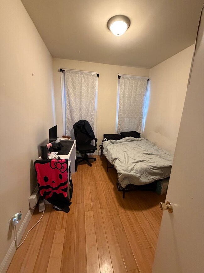 Photo - 1630 N Sydenham St