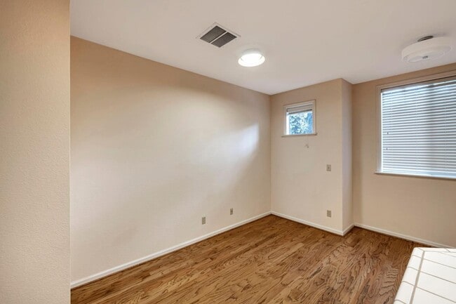 Photo - 3421 El Camino Real