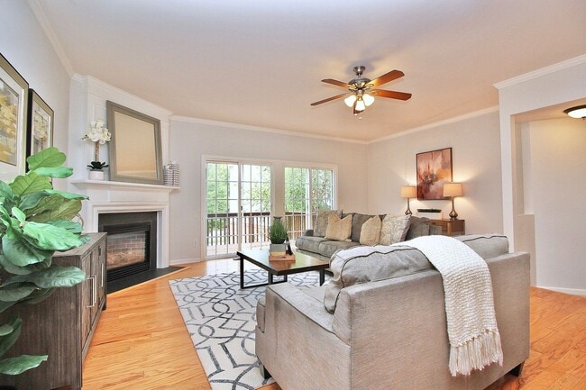 Photo - Townhome in South Park for Rent!