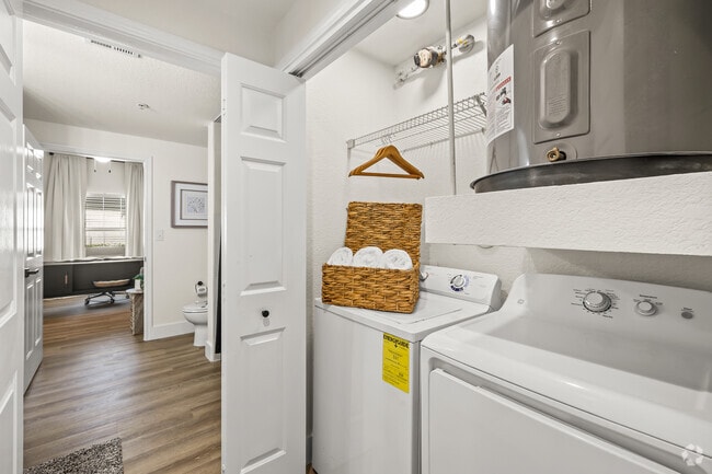 2BR, 2BA - 1,137SF - In-Unit Laundry