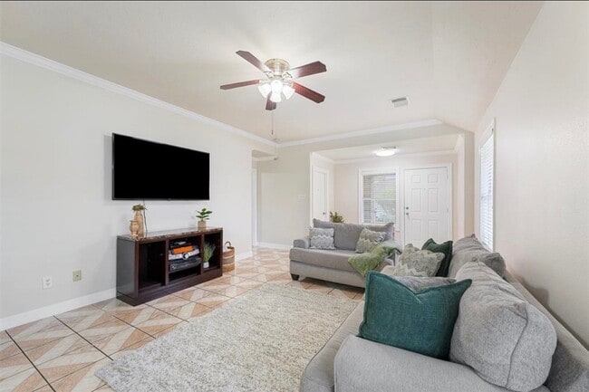Photo - 1614 York Creek Dr