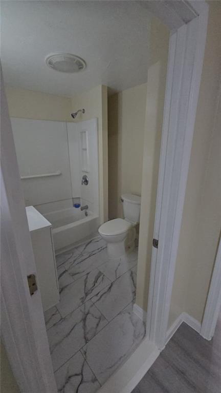 Photo - 494 Wood Ave Unit 1st FL