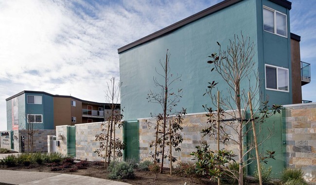 Building Photo - The Bluffs at Pacifica Apartments