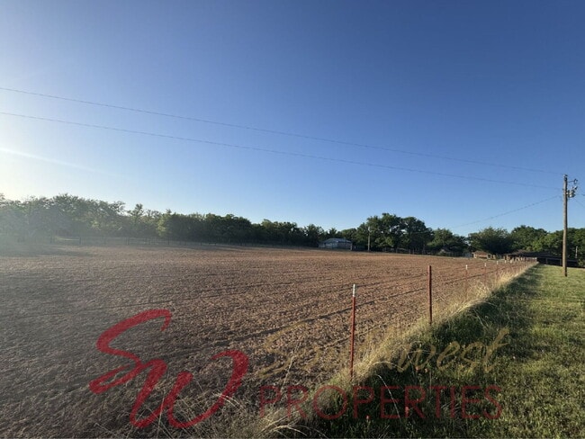 Photo - 2 bedroom 2 bath on a 12 acre paradise!