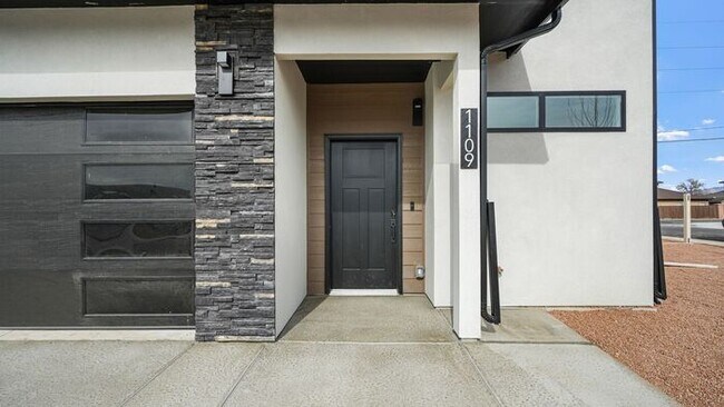Photo - Brand-New Luxury Duplex with Monument Views in Fruita!