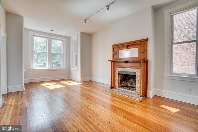Photo - 1747 18th St NW Apartment Unit 3