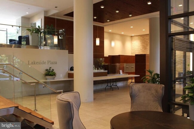 Photo - 3800 Powell Ln Unit 722