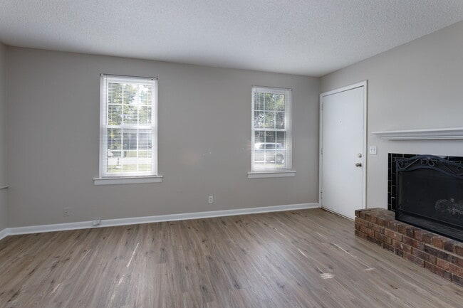 Photo - 241 Colt Dr B