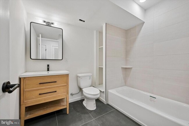 Building Photo - 627 N 16th St Unit 101