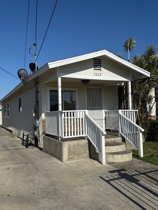 Photo - 9622 Evers Ave