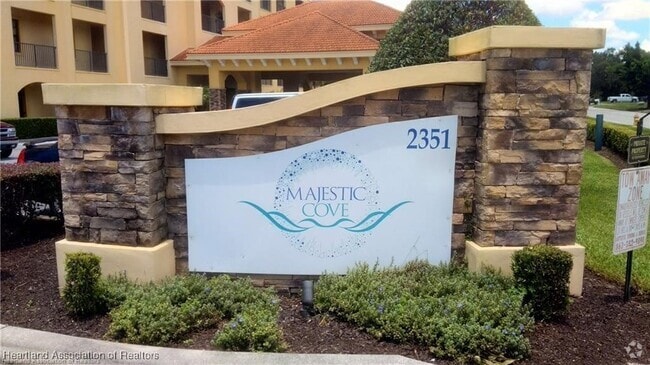 Building Photo - 2351 Lakeview Dr Unit 208 Rental
