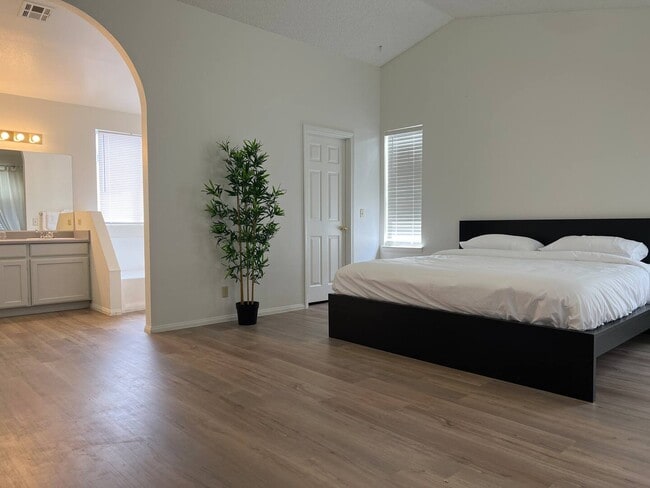 Photo - 8305 Aspenbrook Ave