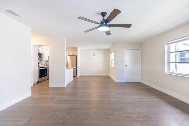 Photo - 114 S Lakeside Dr Unit 116