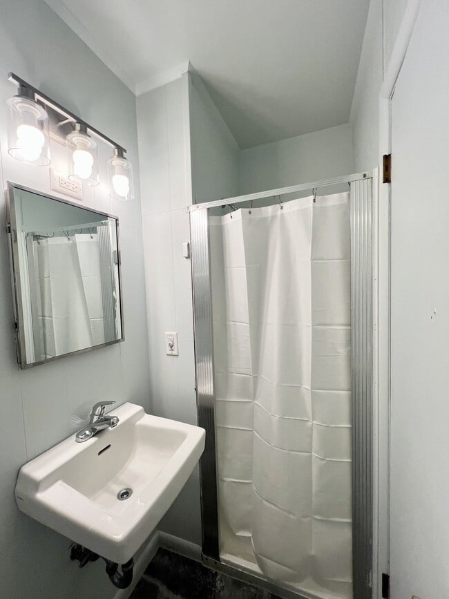 Photo - 101 E Main St Unit 6