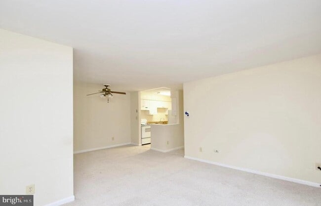 Photo - 5911 Prince James Dr