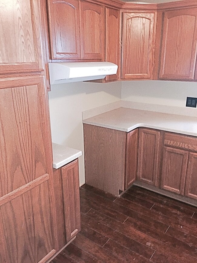 Photo - 2 bedroom/ 1 bathroom ranch with porch on ...