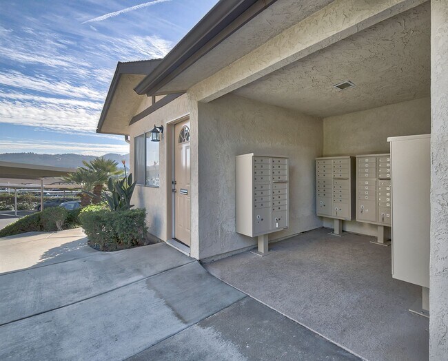 Photo - WINDSOR MANOR III