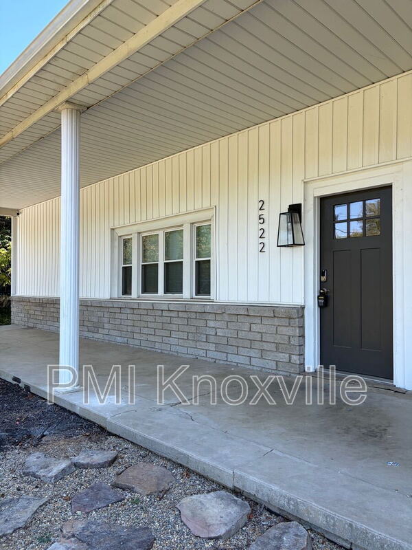 2522 Vincinda Cir
