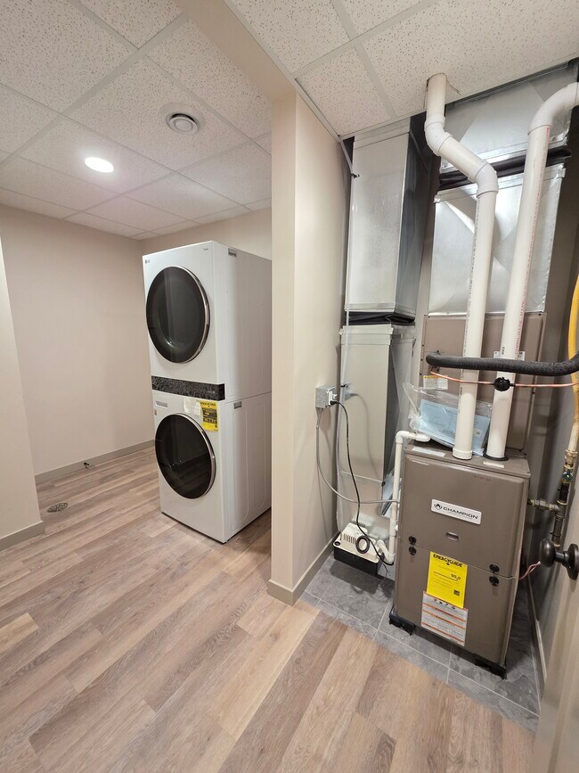 Photo - 1101 S Lawler St Unit 3