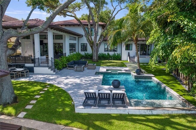 Photo - 603 Marmora Ave