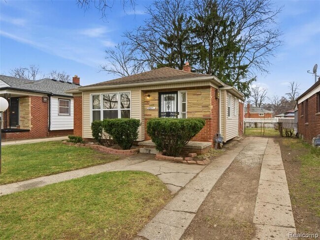 Photo - 20271 Grandville Ave