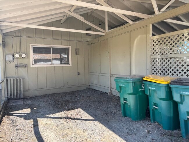 Photo - 4254 Howard Cir