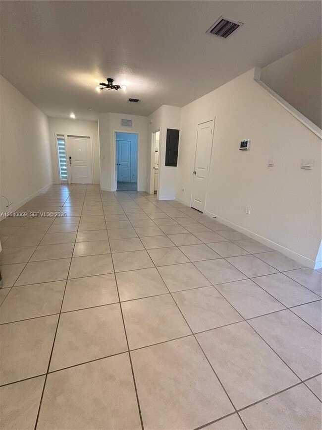 Photo - 105 NE 3rd St