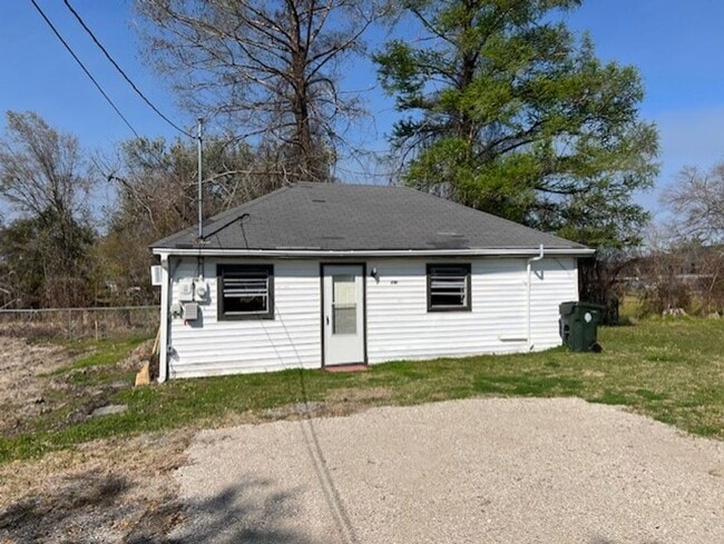 Building Photo - Charming 1B/1B home available in Lake Charles