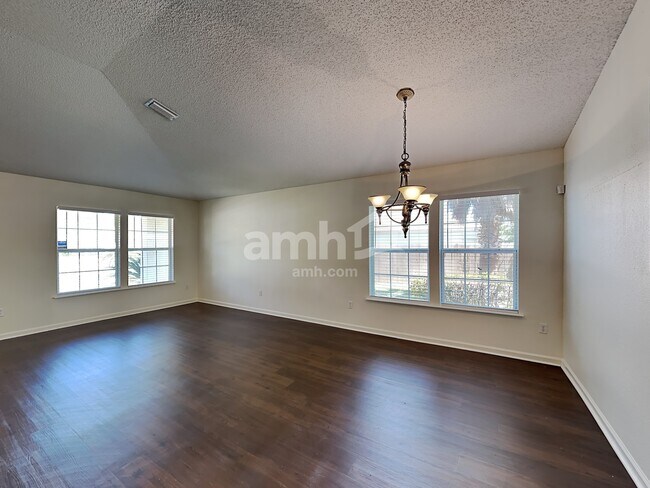 Photo - 766 Martin Lakes Dr E