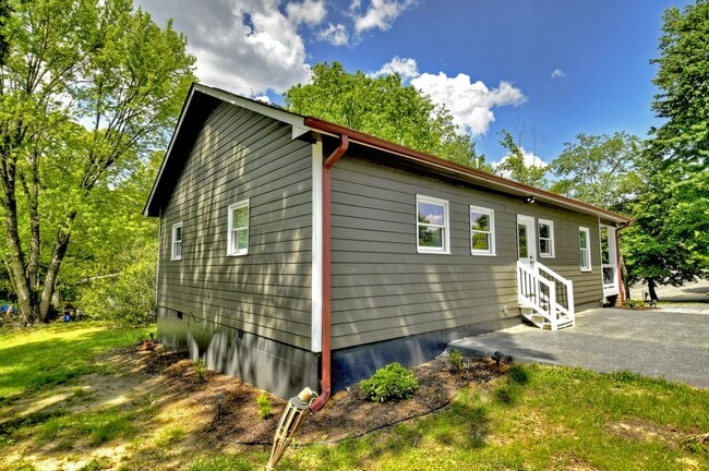 Photo - 92 Asbury St