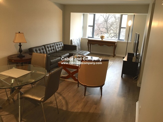 Photo - 170 Tremont St Unidad #402