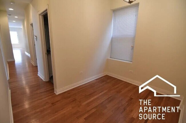 Photo - 802 W Belmont Ave Unit 3E
