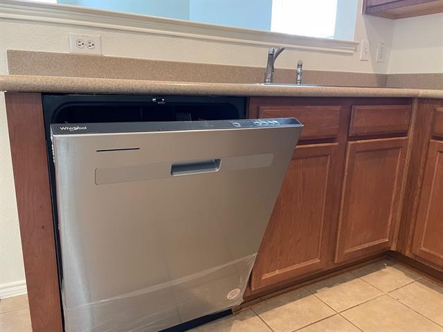 Photo - 825 Sheryn Dr