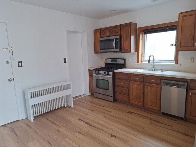 Photo - 589 Avenue A Unit 2R