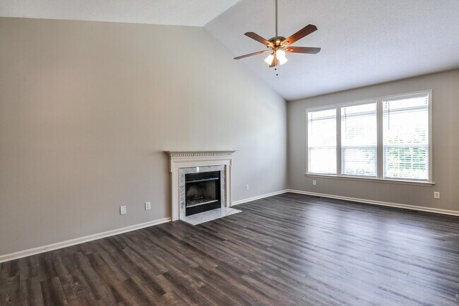 Photo - 125 Biltmore Dr