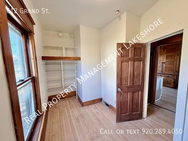 Photo - 612 Grand St