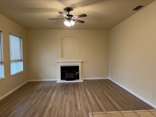 Photo - Single level Rocklin home on Cul-De-Sac