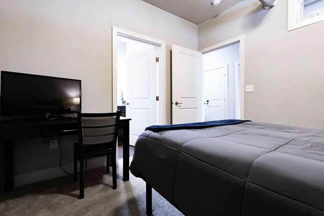 Photo - 235 S Delaware St Unit SI ID1596533P