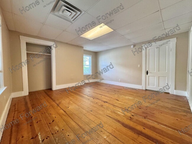 348 Davis Ct