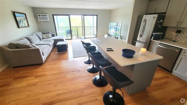Building Photo - 235 Winthrop St Unit #7708 Rental