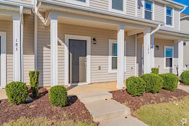 2BR, 2BA - 1027SF - Entry - Lionsgate Townhomes