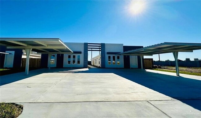 Building Photo - 14 E Walnut Ave Unit 2